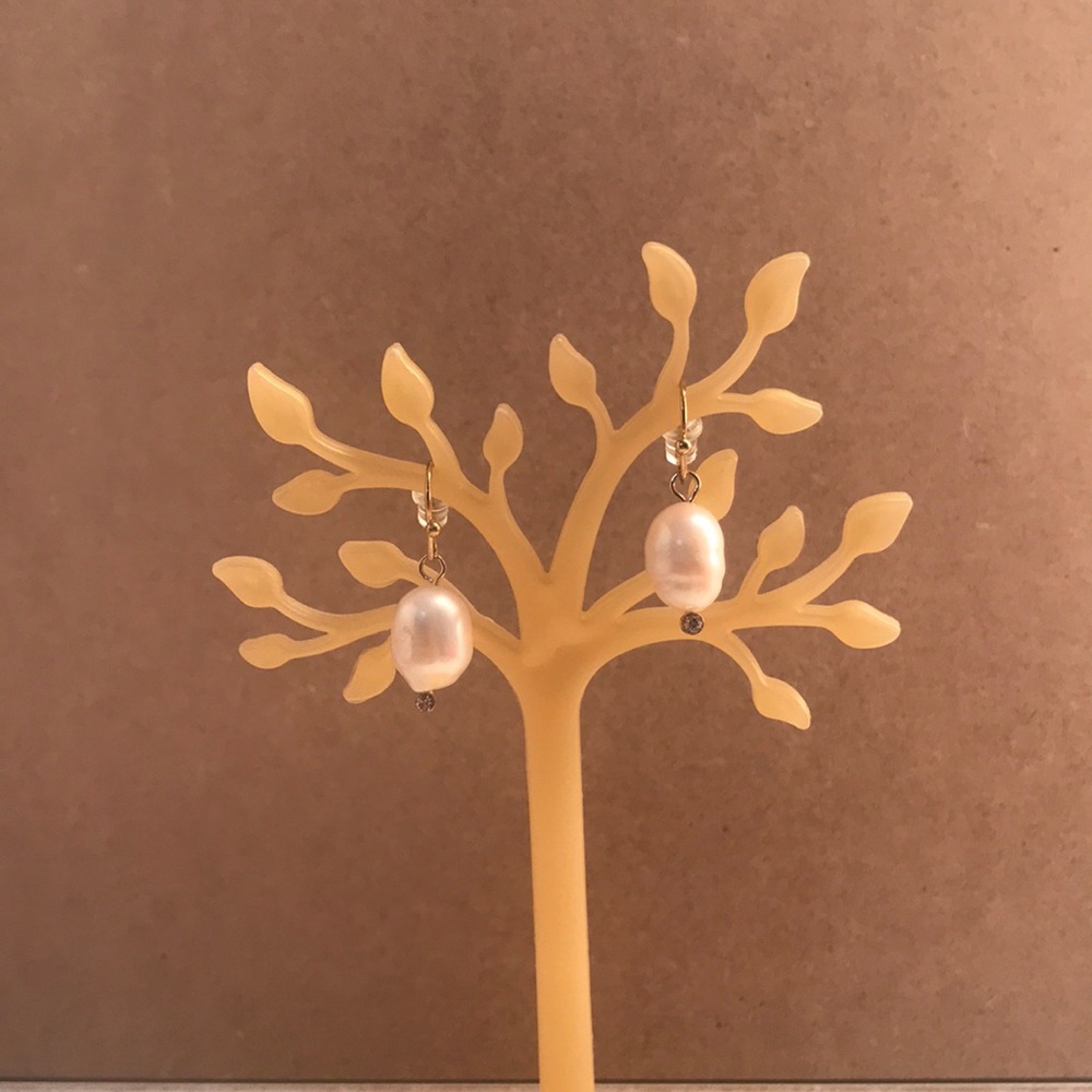 Pearl earrings